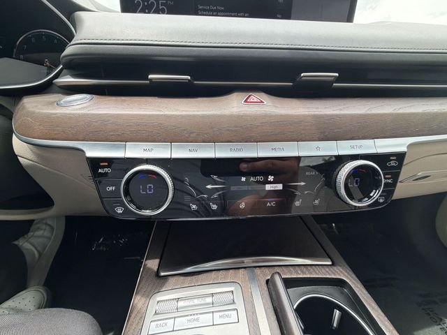 Used 2021 White Genesis 3.5T image 18