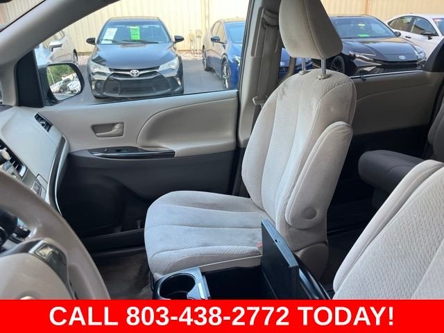 Used 2014 Red Toyota LE image 9