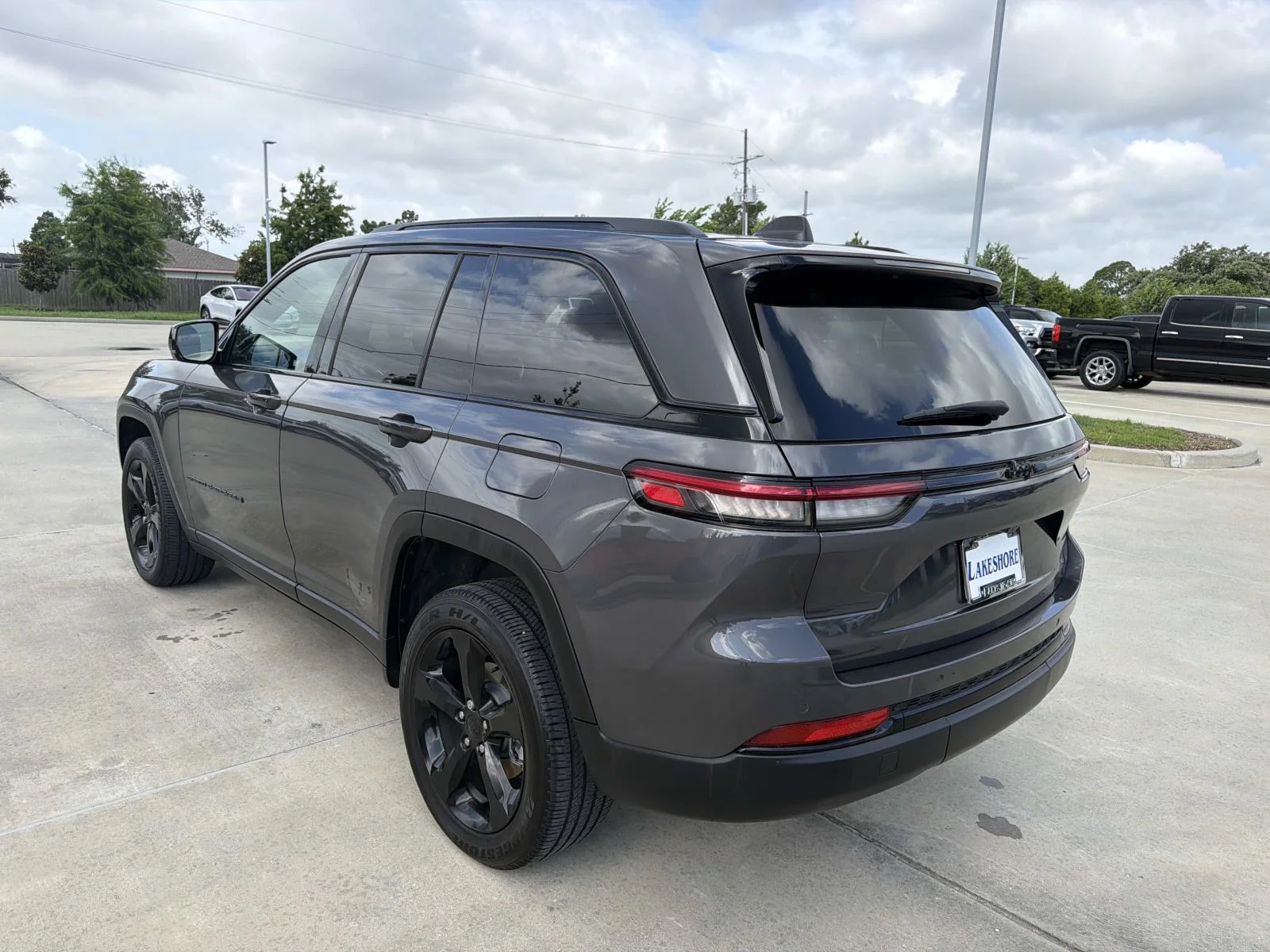 Used 2024 Gray Jeep Altitude X 4x2 image 5