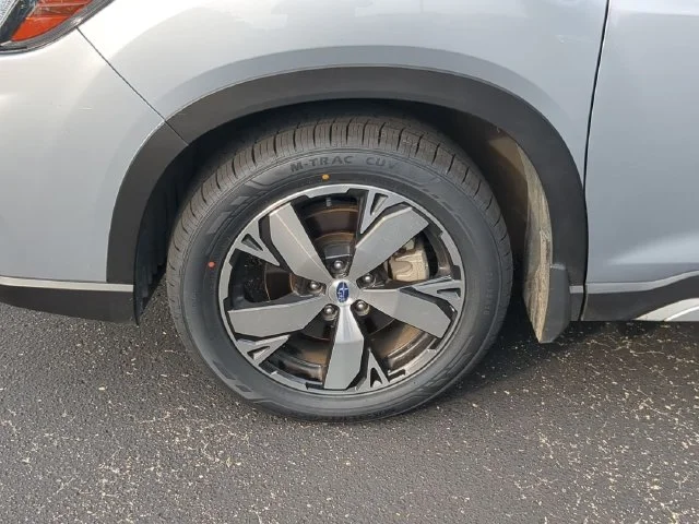 Used 2019 Ice Silver Metallic Subaru Touring image 12