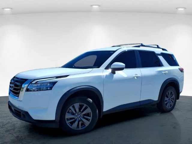 Used 2022 White Nissan SV image 2