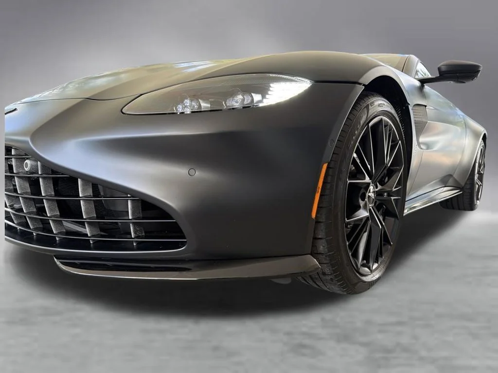 Used 2021 Black Aston Martin Base image 14