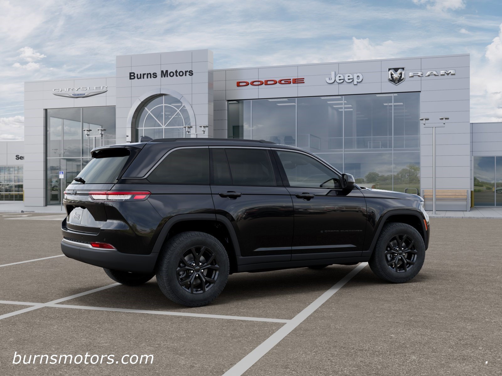 New 2026 Diamond Black Crystal Pearl-Coat Exterior Paint Jeep Laredo Altitude image 4