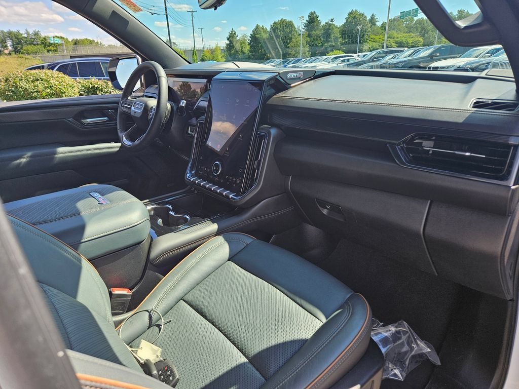 2025 GMC Yukon XL AT4 - Photo 12