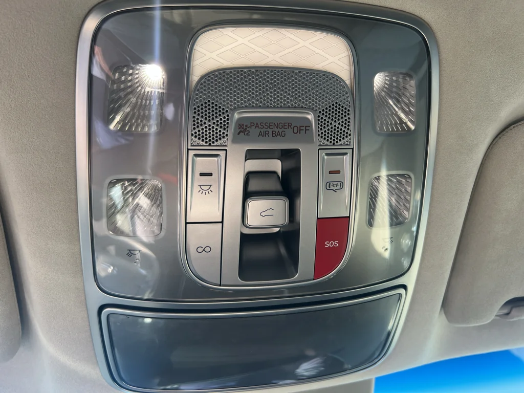 Used 2024 Makalu Gray Genesis 3.5T (A8) image 15
