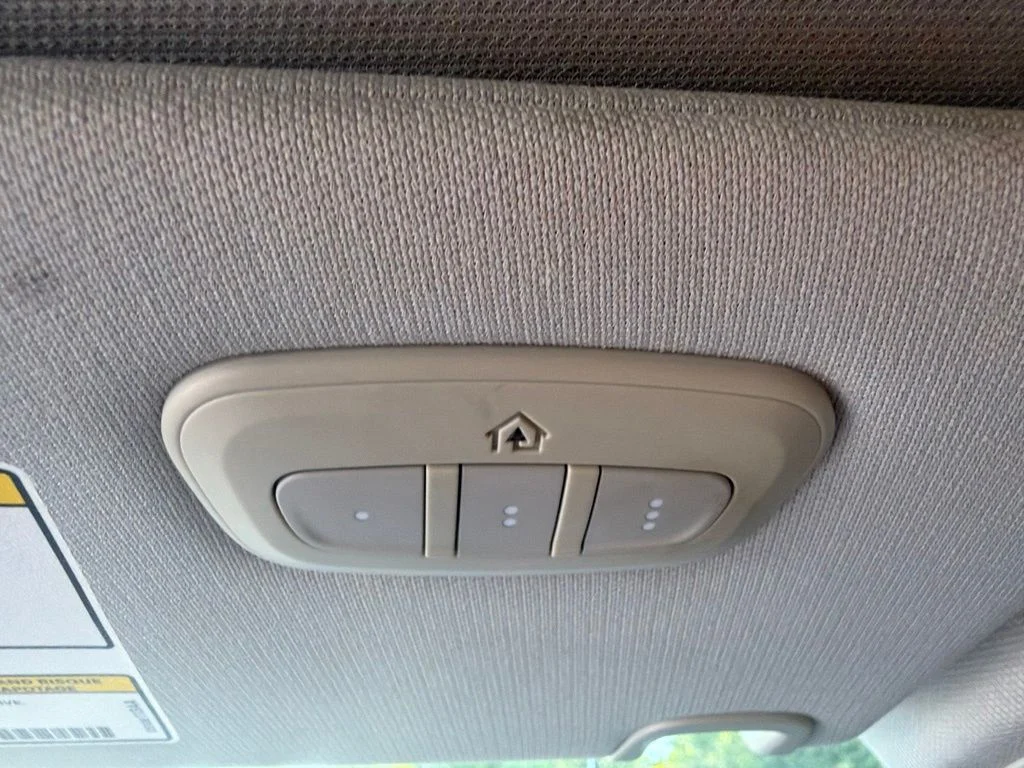 Used 2019 Gray Jeep Limited image 19
