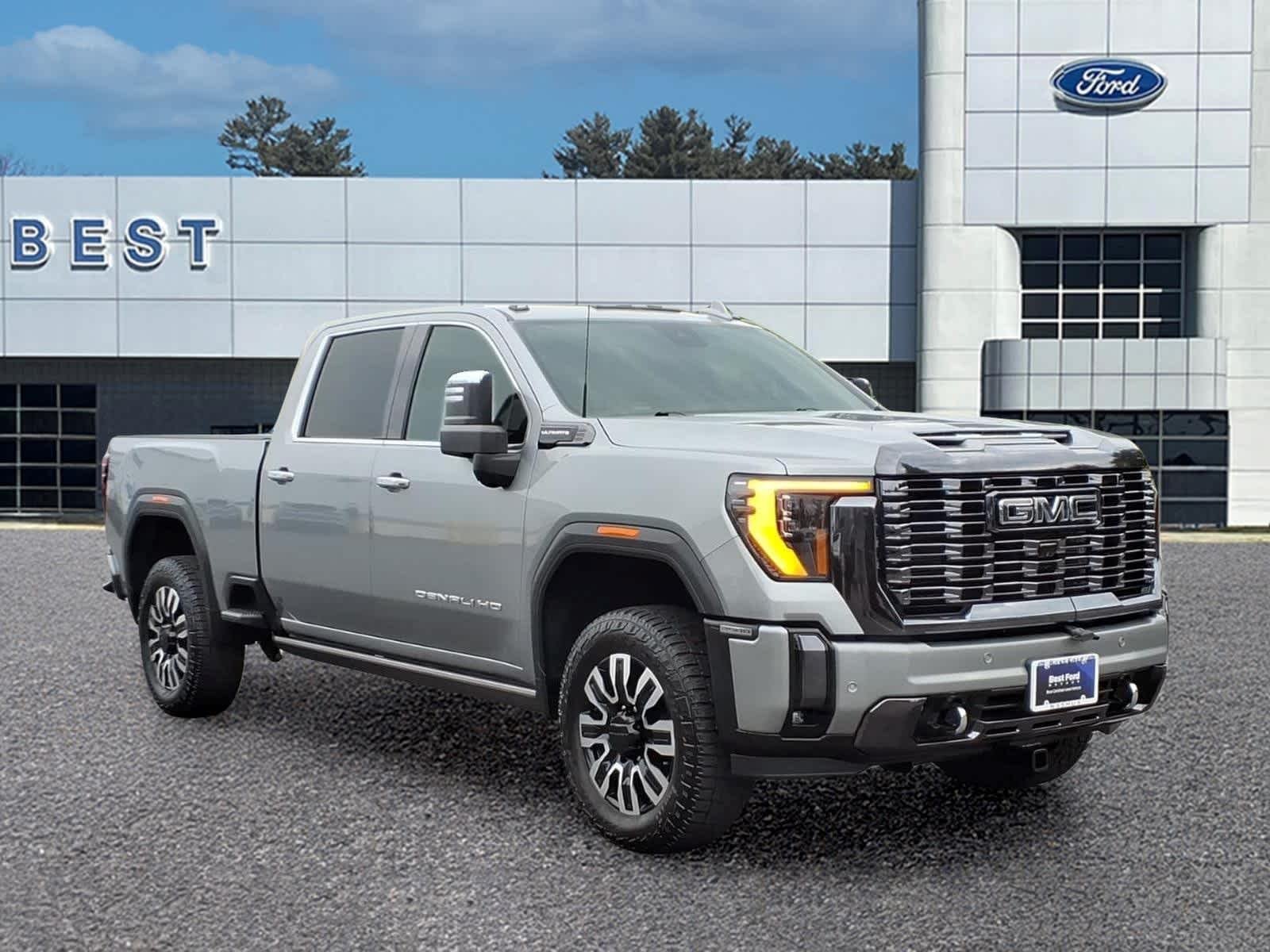 Used 2024 Sterling Metallic GMC Denali Ultimate image 9