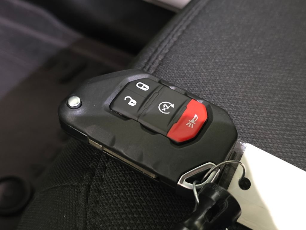 2023 Jeep Wrangler 4-Door Sahara - Photo 36