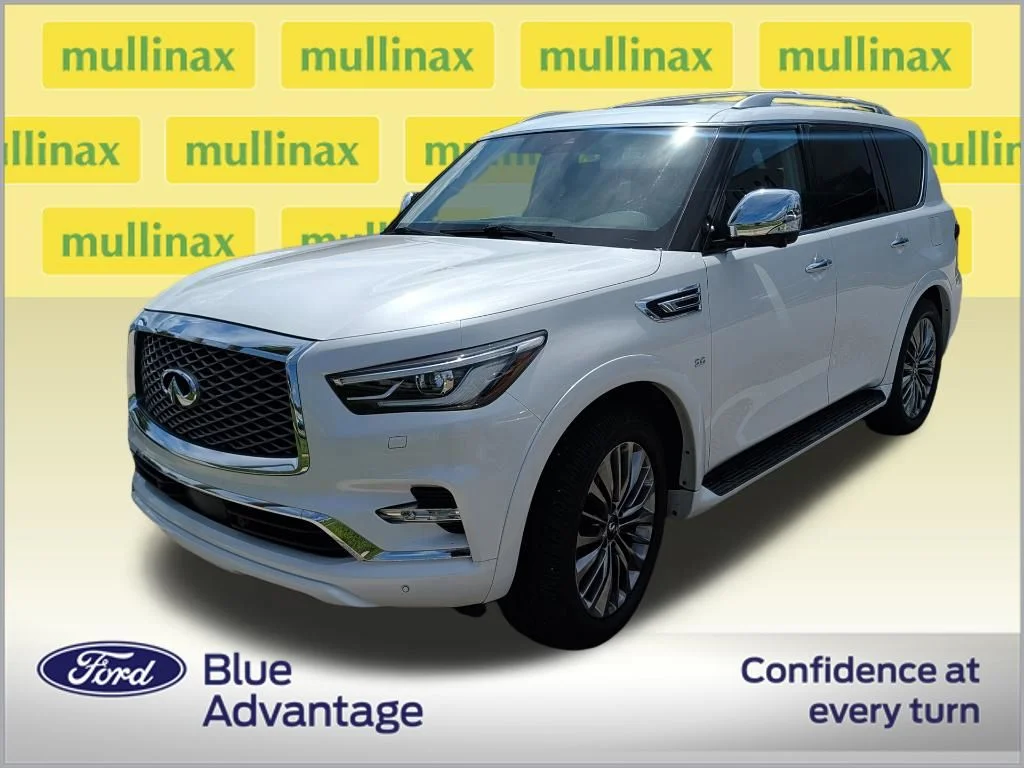 Used 2020 White INFINITI LUXE image 2