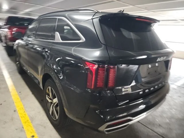 Used 2022 Black Kia S image 4