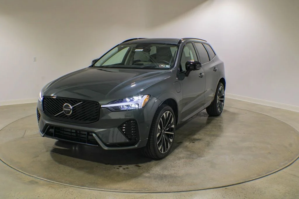 2026 Volvo XC60 T8 Ultra Dark AWD's photo