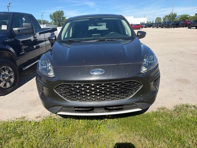 Used 2020 Ford Escape SE with VIN 1FMCU9G62LUB32931 for sale in Standish, MI