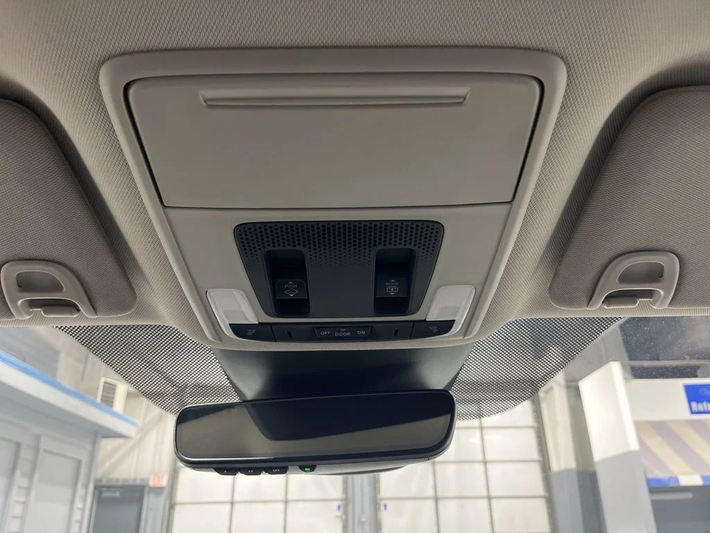 2025 Honda Pilot Touring - Photo 28