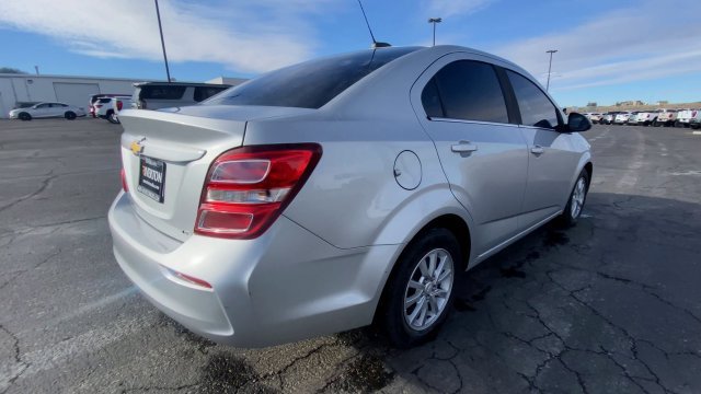 Used 2020 SILVER ICE METALLIC Chevrolet LT image 8