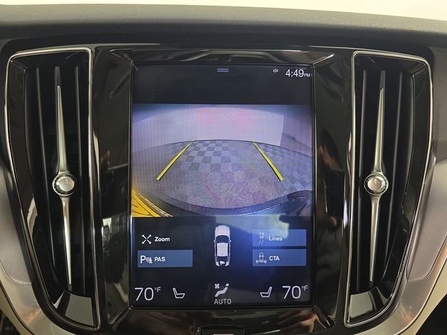 Used 2019 Black / Stone Volvo T5 Momentum image 18