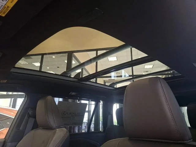 New 2026 Wind Chill Pearl Lexus LUXURY AWD image 16