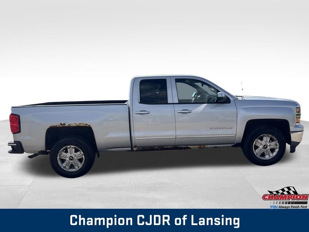 Used 2015 Silver Chevrolet LT image 5