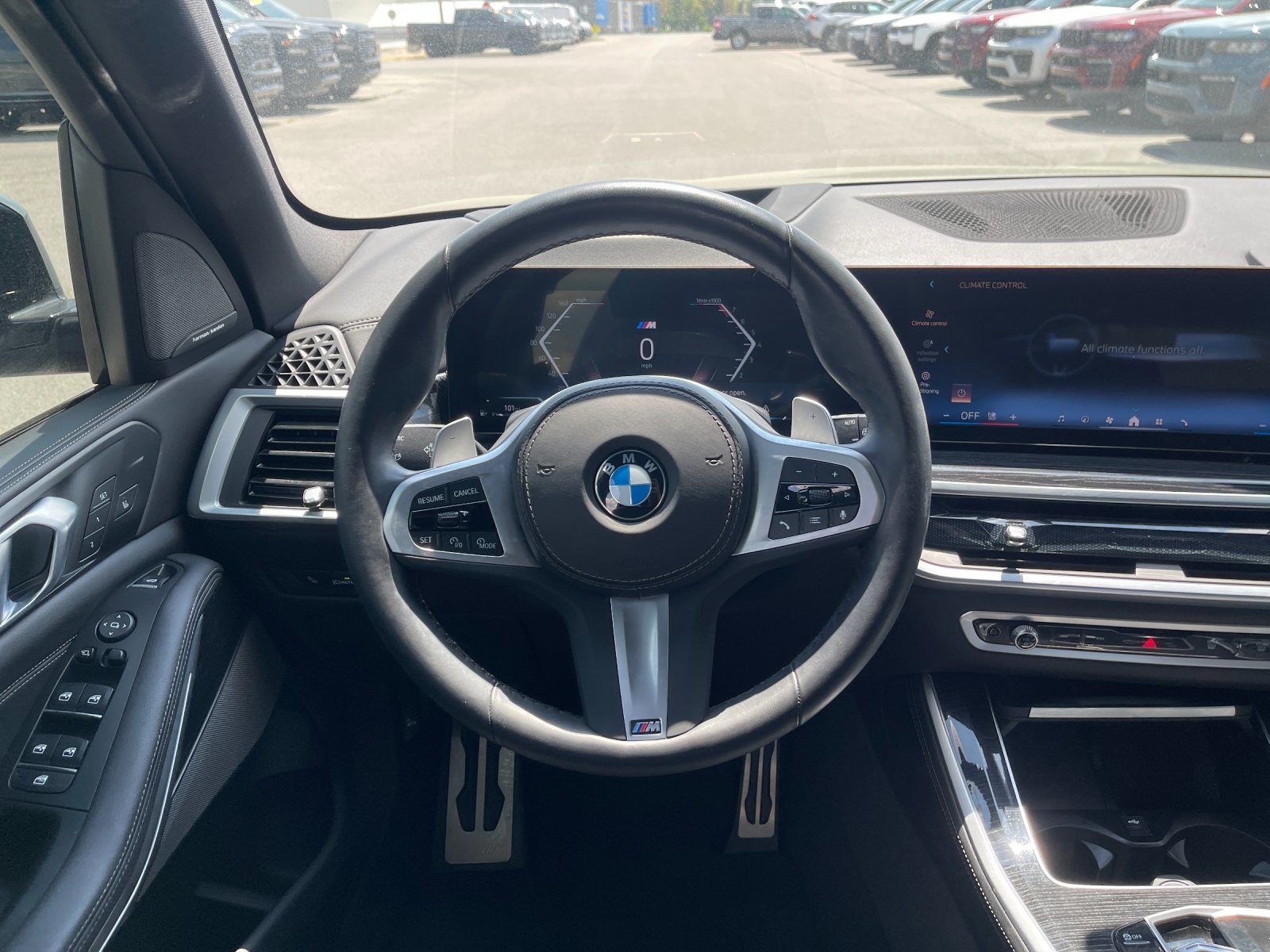 Used 2024 Gray BMW xDrive40i image 16