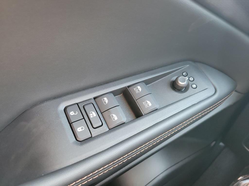 New 2026 Hydro Blue Pearlcoat Jeep Limited image 19