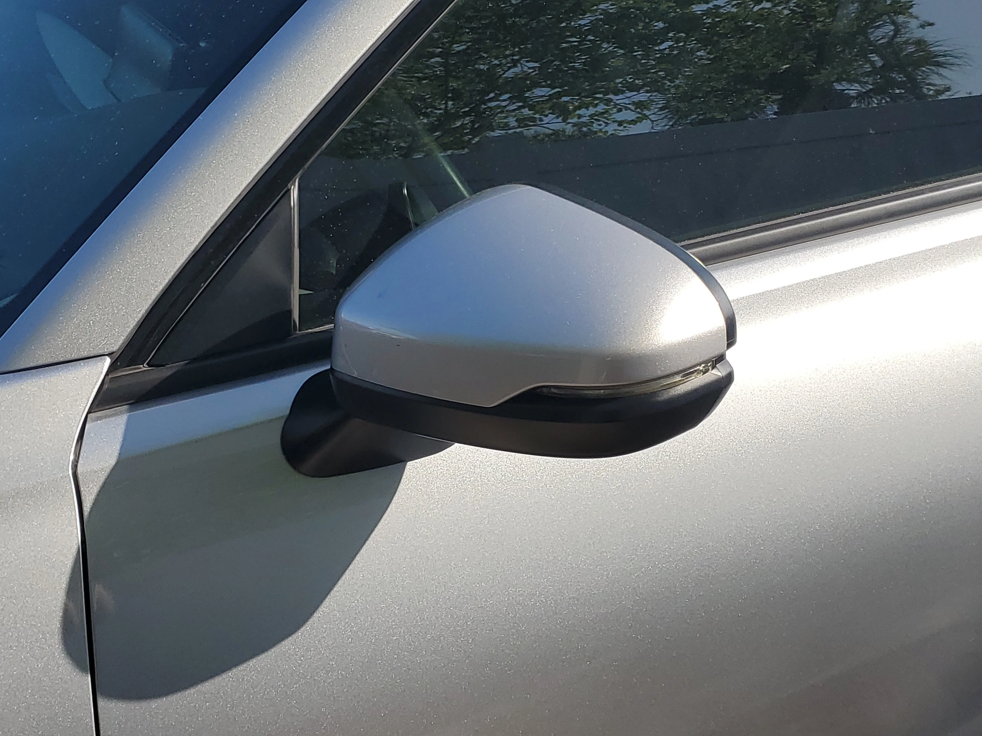 Used 2024 Silver Honda EX-L image 4