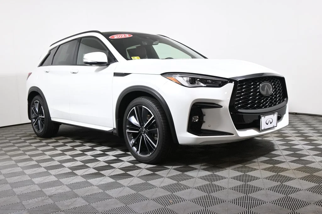 Certified Used 2023 White INFINITI SPORT image 9