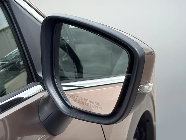Used 2023 Brown Mitsubishi SEL image 9