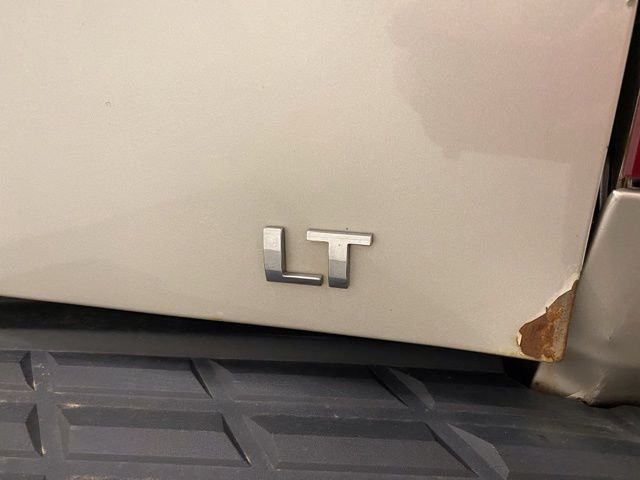 Used 2008 Silver Chevrolet LT image 36