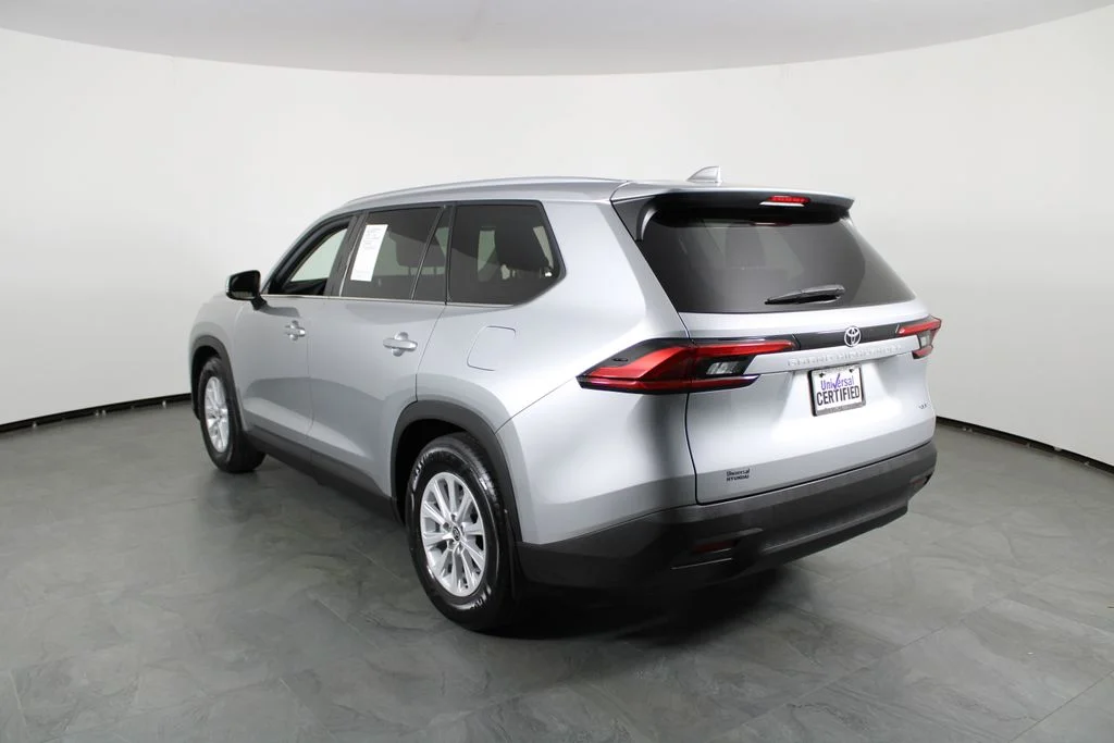 Used 2024 Silver Toyota XLE image 3