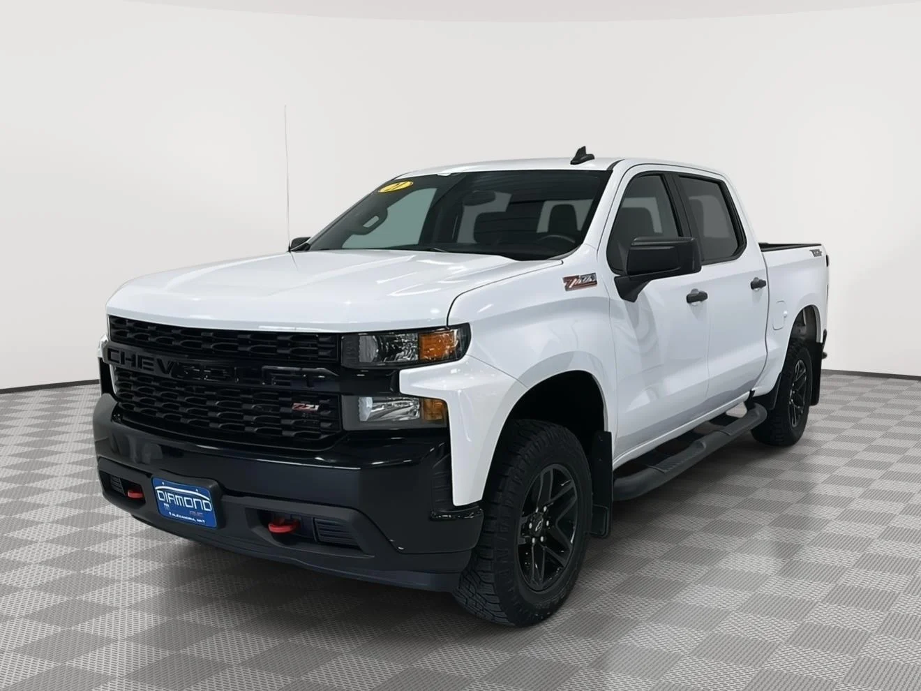 Used 2021 Chevrolet Silverado 1500 Custom with VIN 1GCPYCEF5MZ330935 for sale in Alexandria, Minnesota