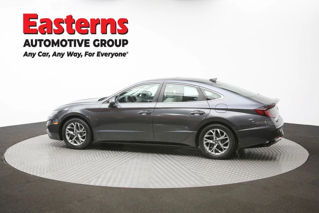 Used 2023 Gray Hyundai SEL image 65