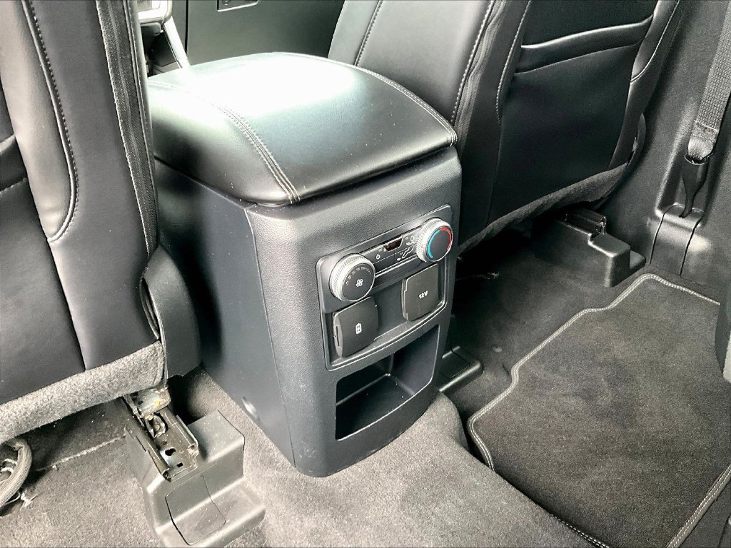 Used 2021 Black Ford XLT image 12