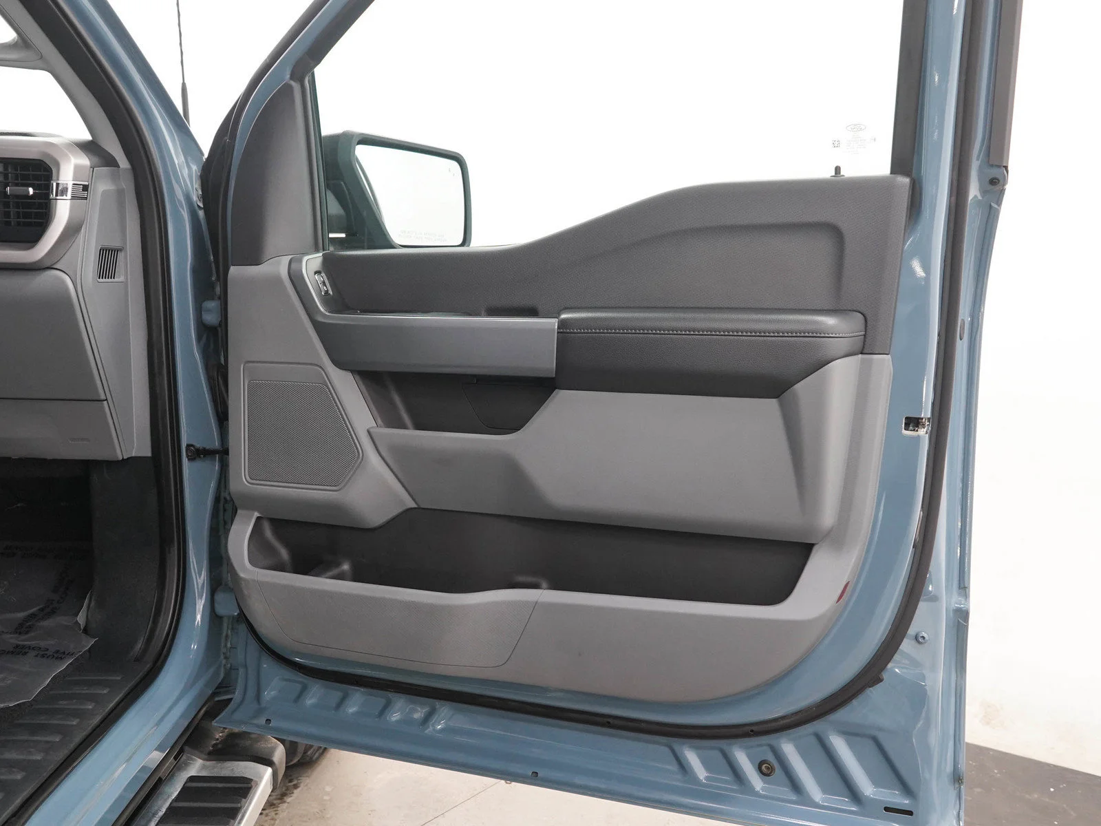 Used 2023 Area 51 Blue Ford XLT image 9
