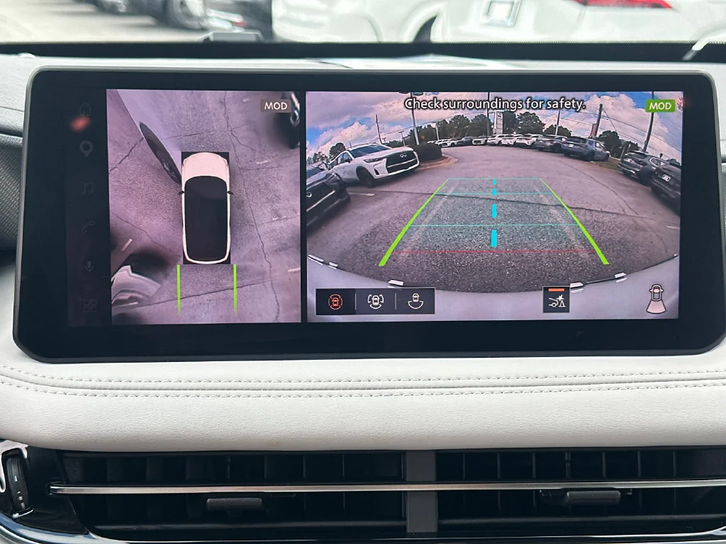Certified Used 2027 White INFINITI LUXE image 26