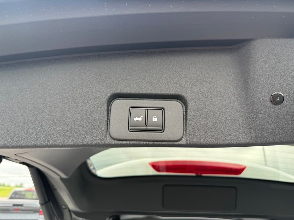 New 2026 Everest White Pearl TriCoat Nissan Platinum image 36