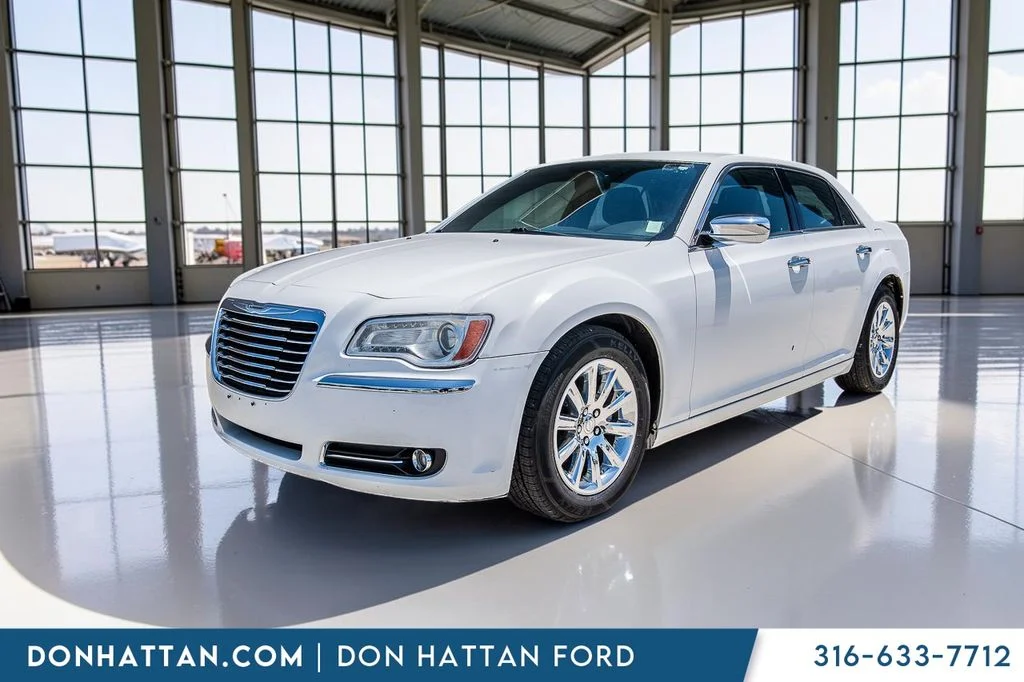 Used 2014 White Chrysler C image 33