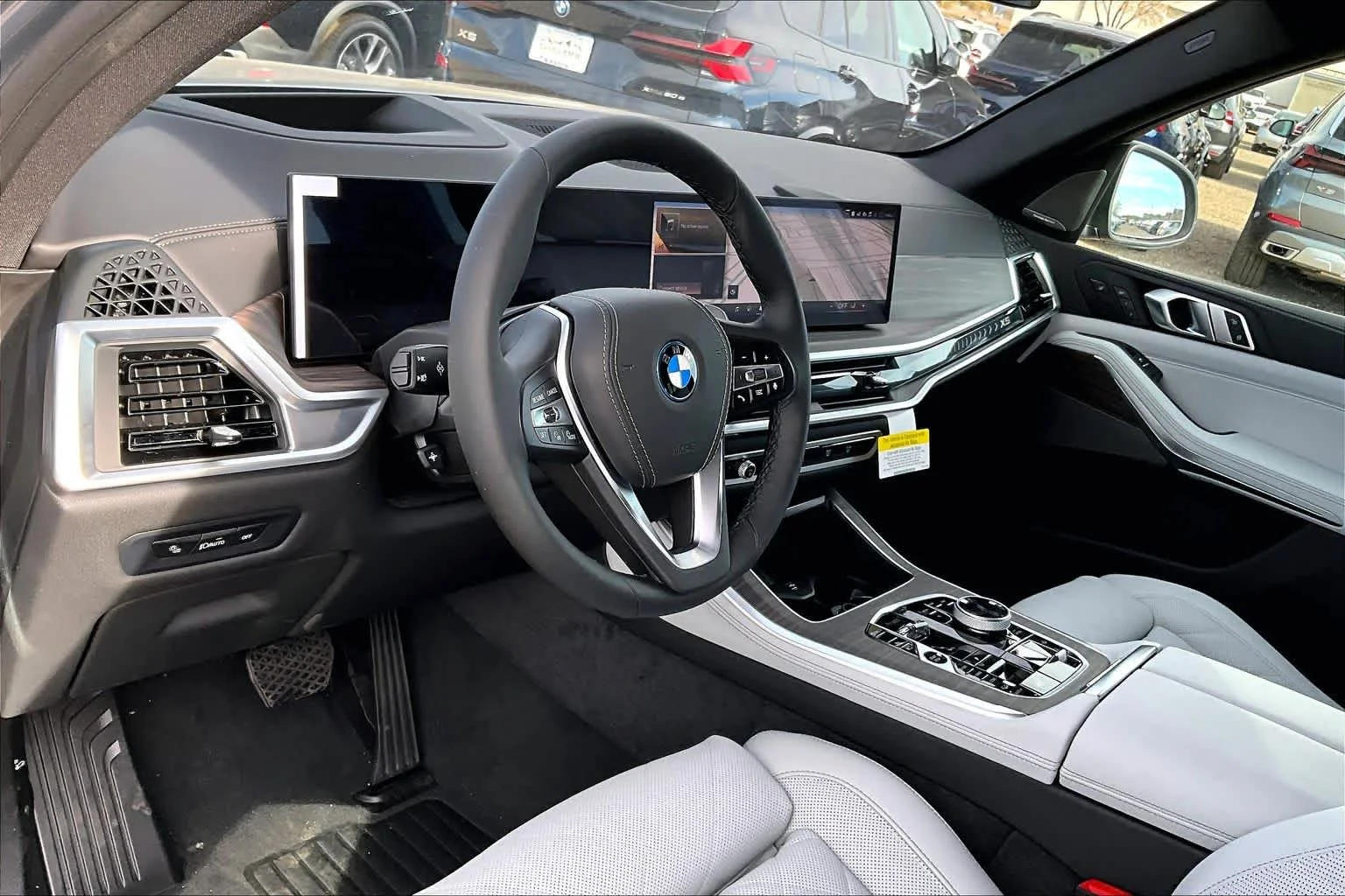New 2026 Skyscraper Grey Metallic BMW xDrive50e image 8