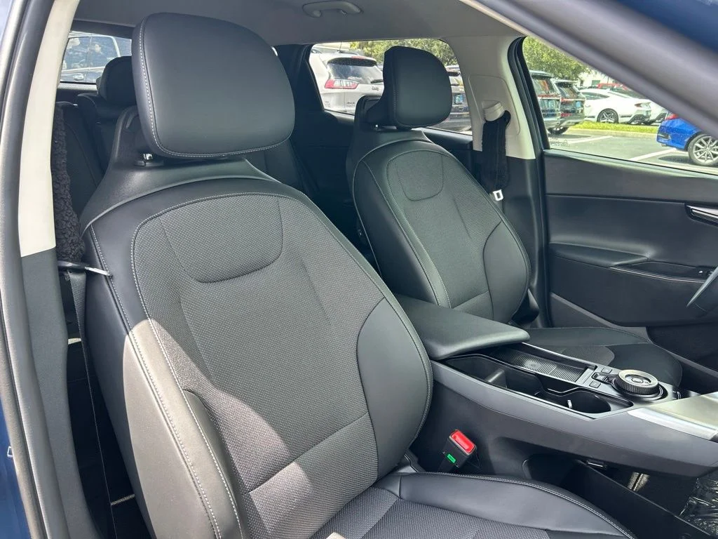 Certified Used 2026 Midnight Black Kia Light image 41