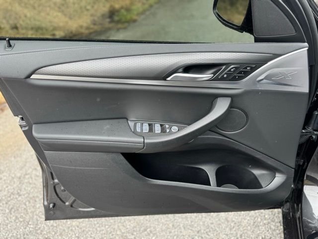Used 2024 Dark Graphite BMW M40i image 10
