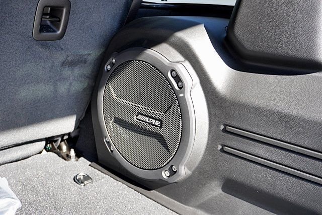 New 2026 Granite Crystal Metallic Clear-Coat Exterior Paint Jeep Rubicon image 17