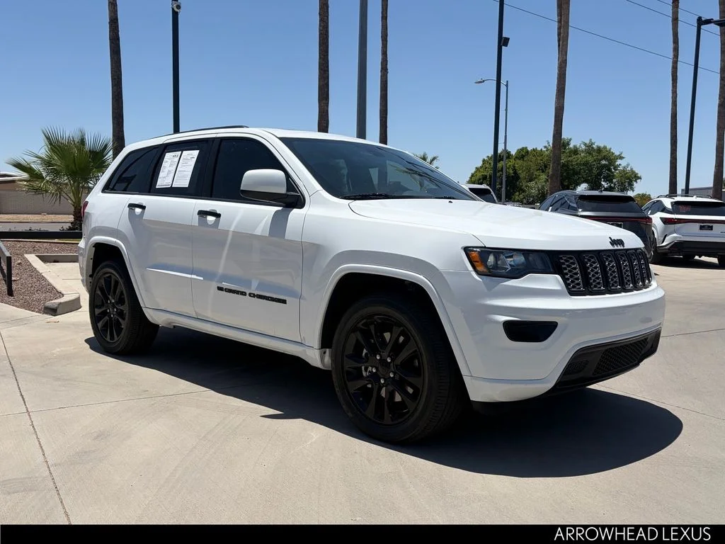 Used 2022 White Jeep Laredo X image 8