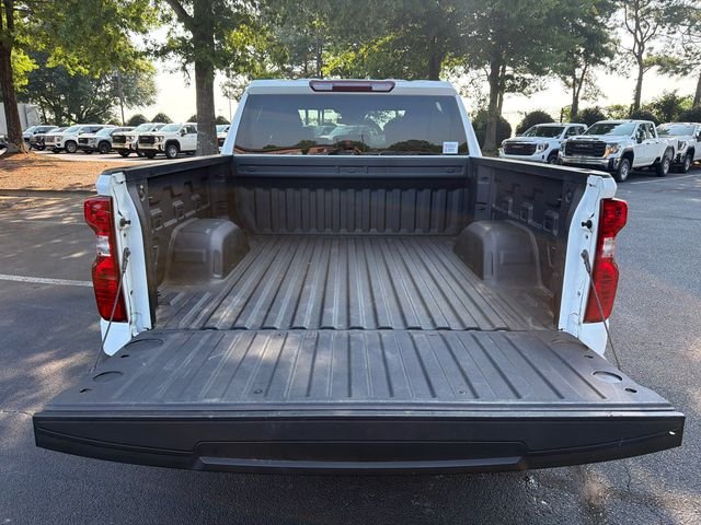 Used 2023 White Chevrolet Custom image 18