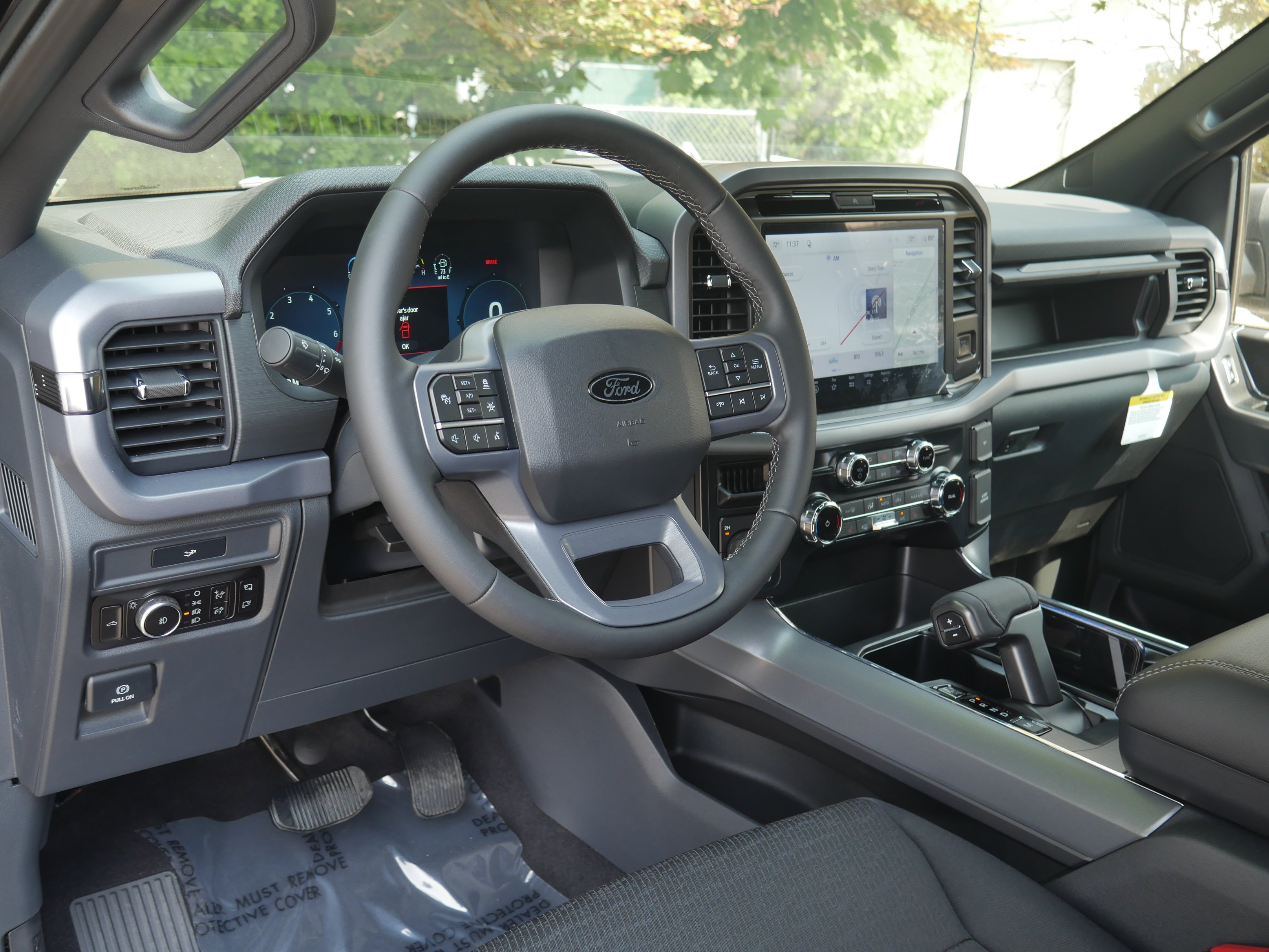 New 2026 Agate Black Metallic Ford XLT image 4
