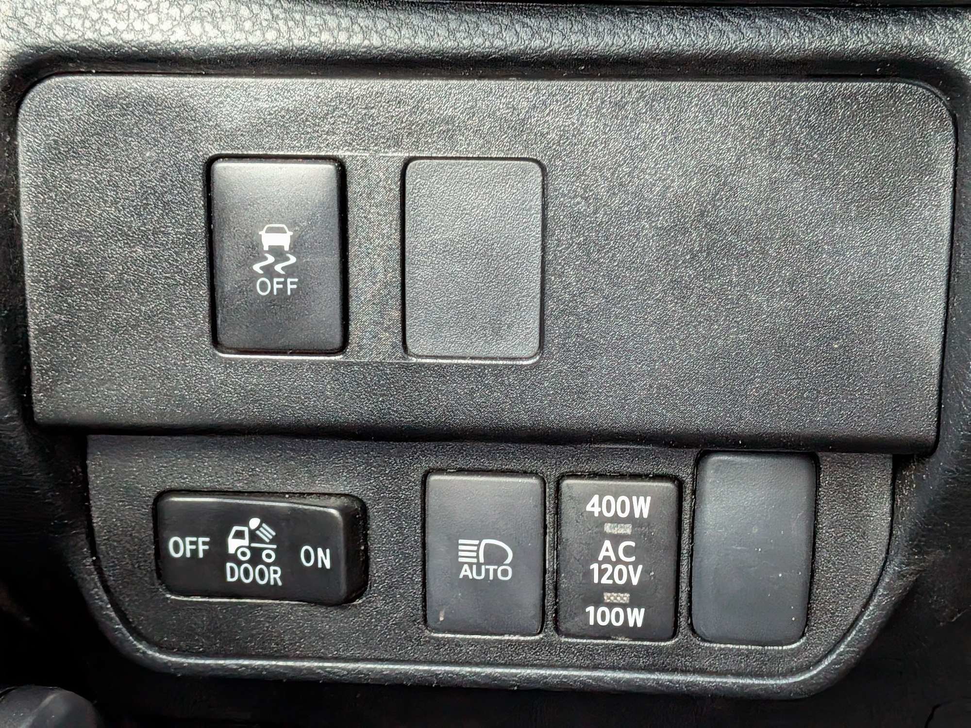 Used 2022  Toyota  image 28