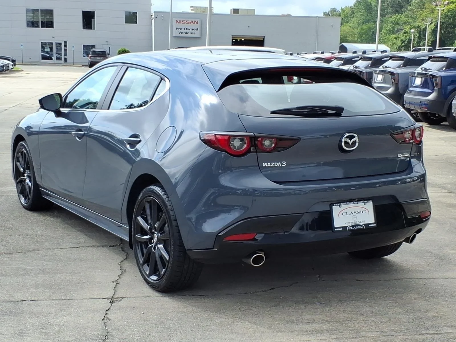 Used 2022 Polymetal Gray Metallic Mazda Carbon Edition image 9