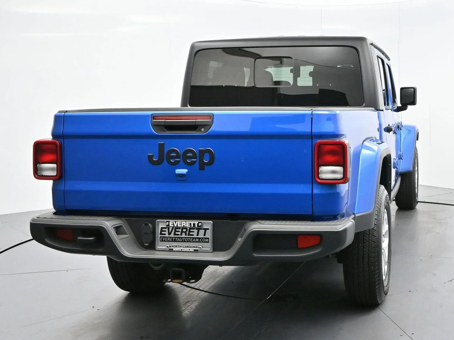 Used 2023 Hydro Blue Pearlcoat Jeep Sport S image 6