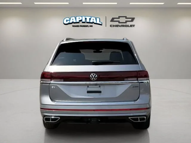 Used 2024 Silver Volkswagen 2.0T SEL Premium R-Line image 4