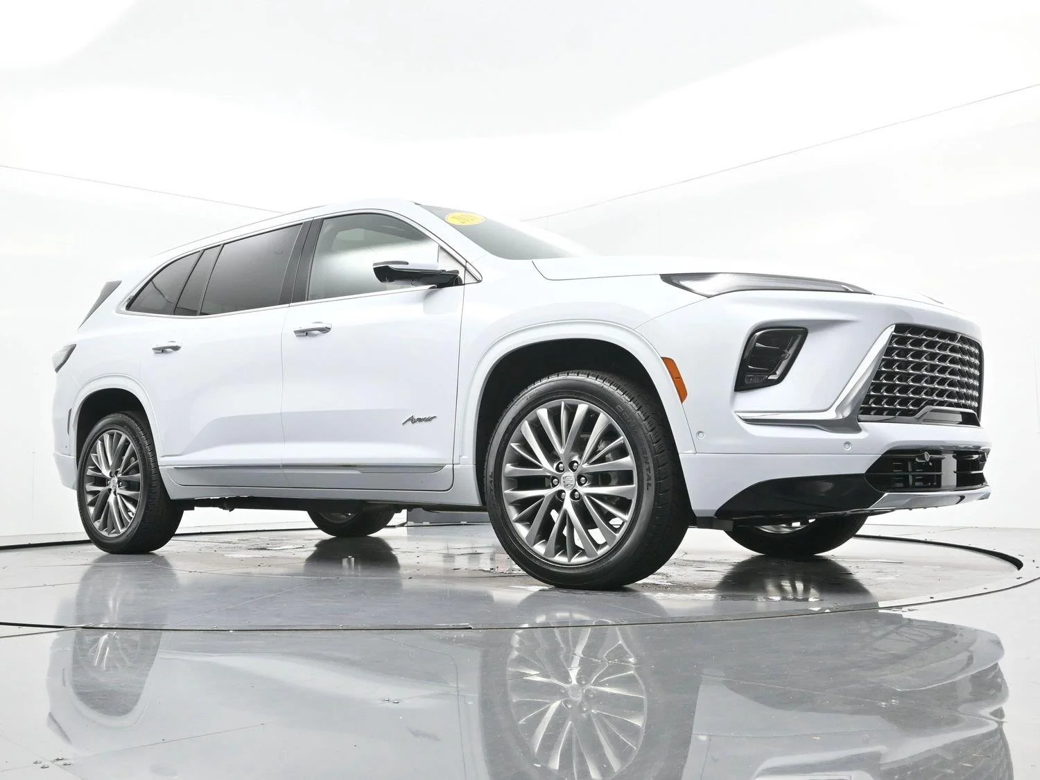 Used 2026 Iridescent White Tricoat Buick Avenir image 50