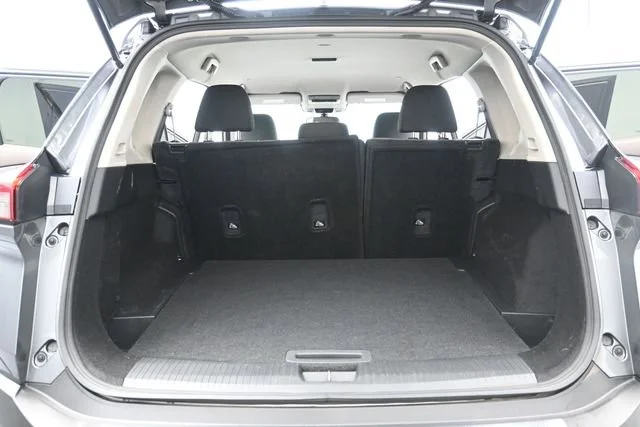 Used 2023 Gun Metallic Nissan SV image 20