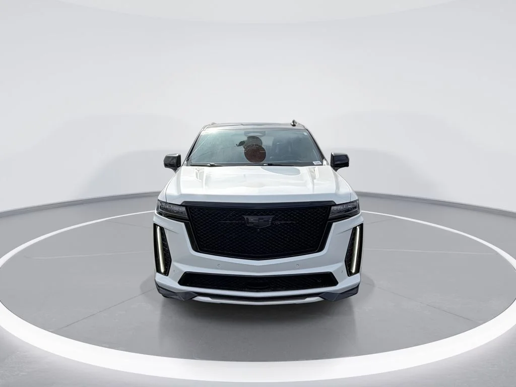 Used 2023 White Cadillac V-Series image 3