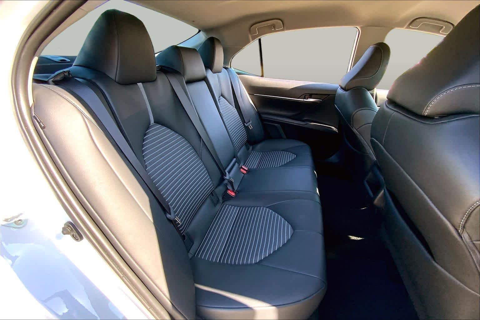 Used 2023 Ice Cap Toyota SE image 19